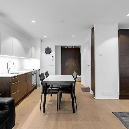 Modern Studio Apartment - Amazing Location Reykjavik Bagian luar foto